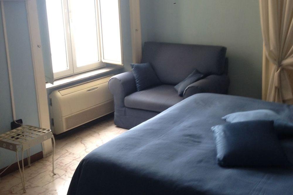 La Dimora Dei Baroni Bed & Breakfast Наполи Екстериор снимка